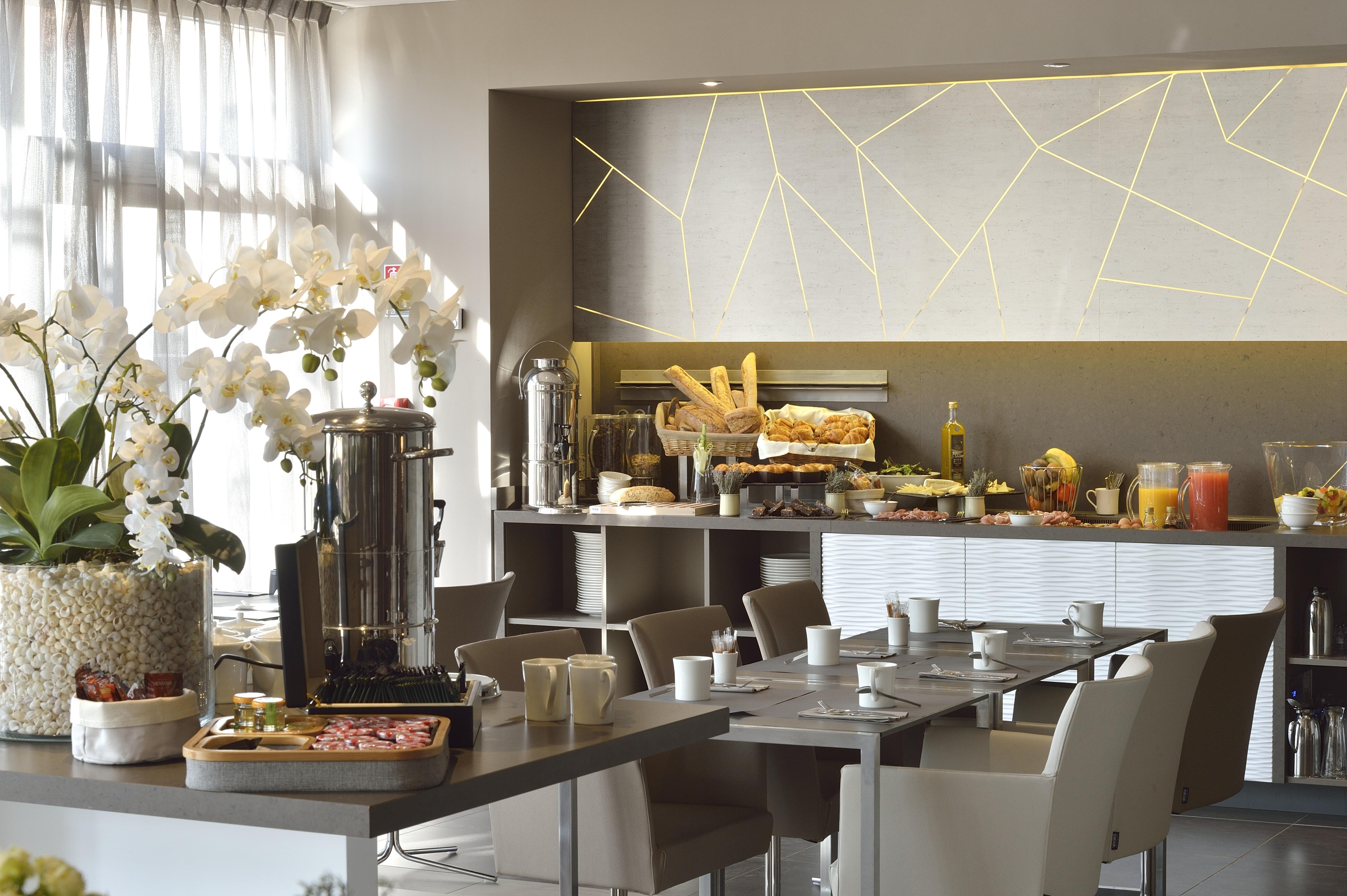 Ac Hotel By Marriott Marseille Prado Velodrome Екстериор снимка