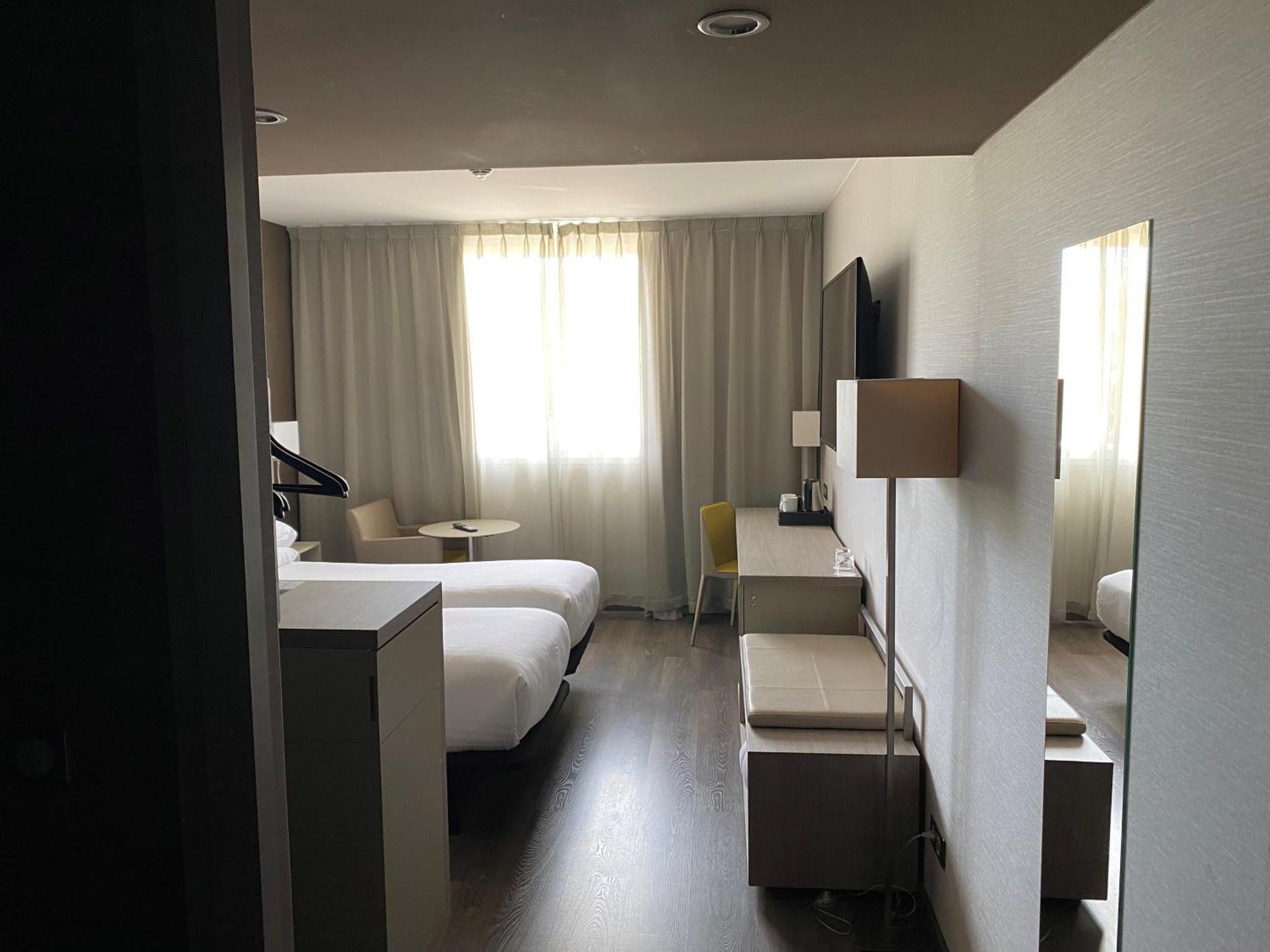 Ac Hotel By Marriott Marseille Prado Velodrome Екстериор снимка